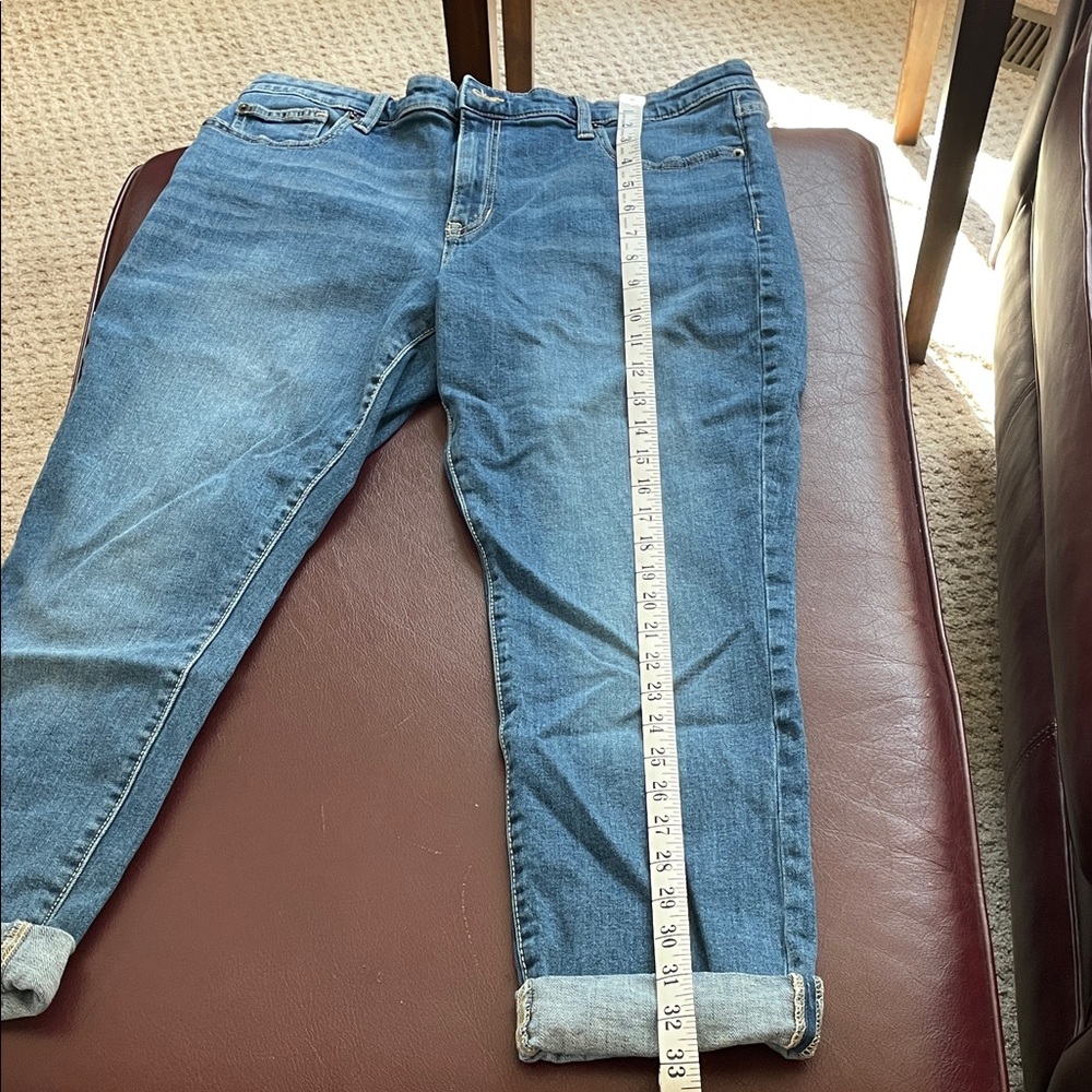 GAP Jeans in Denim Blue - Picture 5 of 8